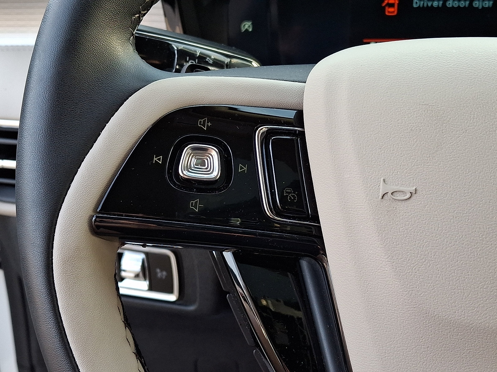 Used 2026 Lincoln Corsair Premiere AWD/4WD image 21