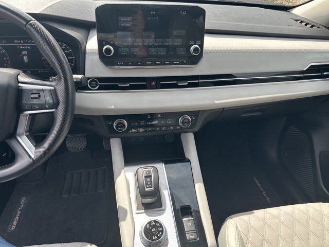 Used 2022 Mitsubishi Outlander SEL image 9