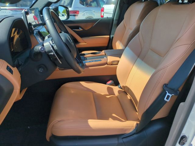 Used 2024 Lexus LX 600 4WD w/ Appearance Package image 11