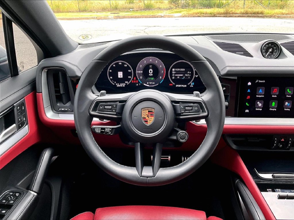 Certified 2025 Porsche Cayenne S AWD/4WD image 15