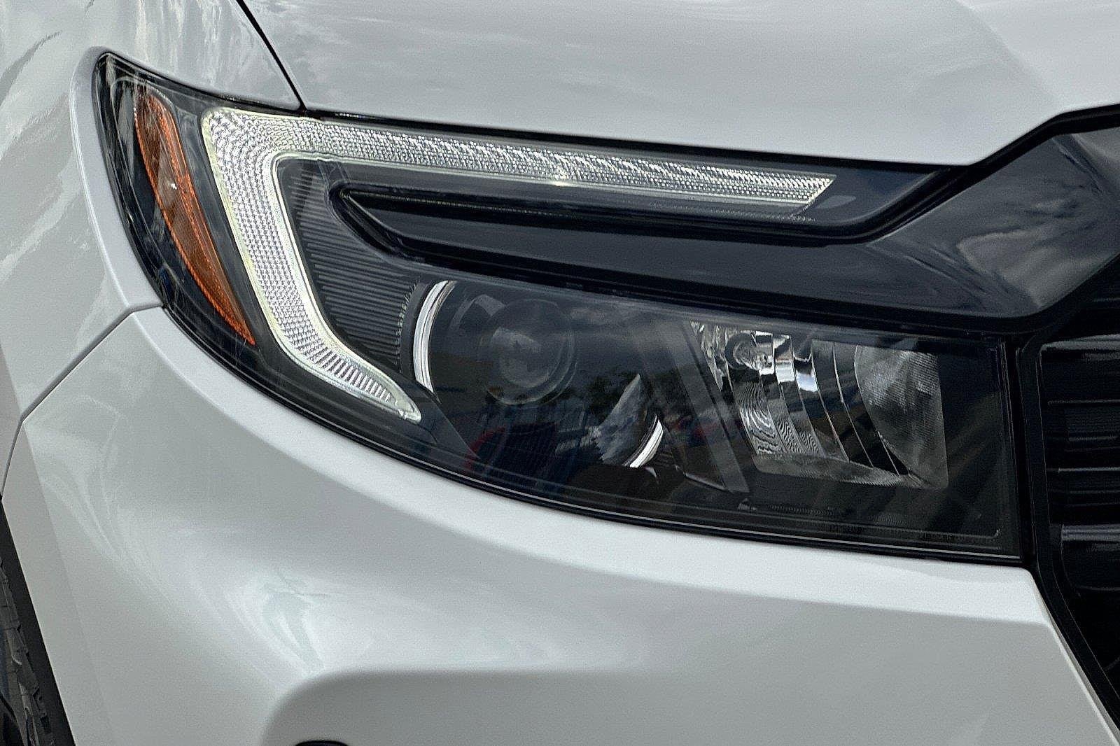 New 2026 Honda Ridgeline Black Edition image 16
