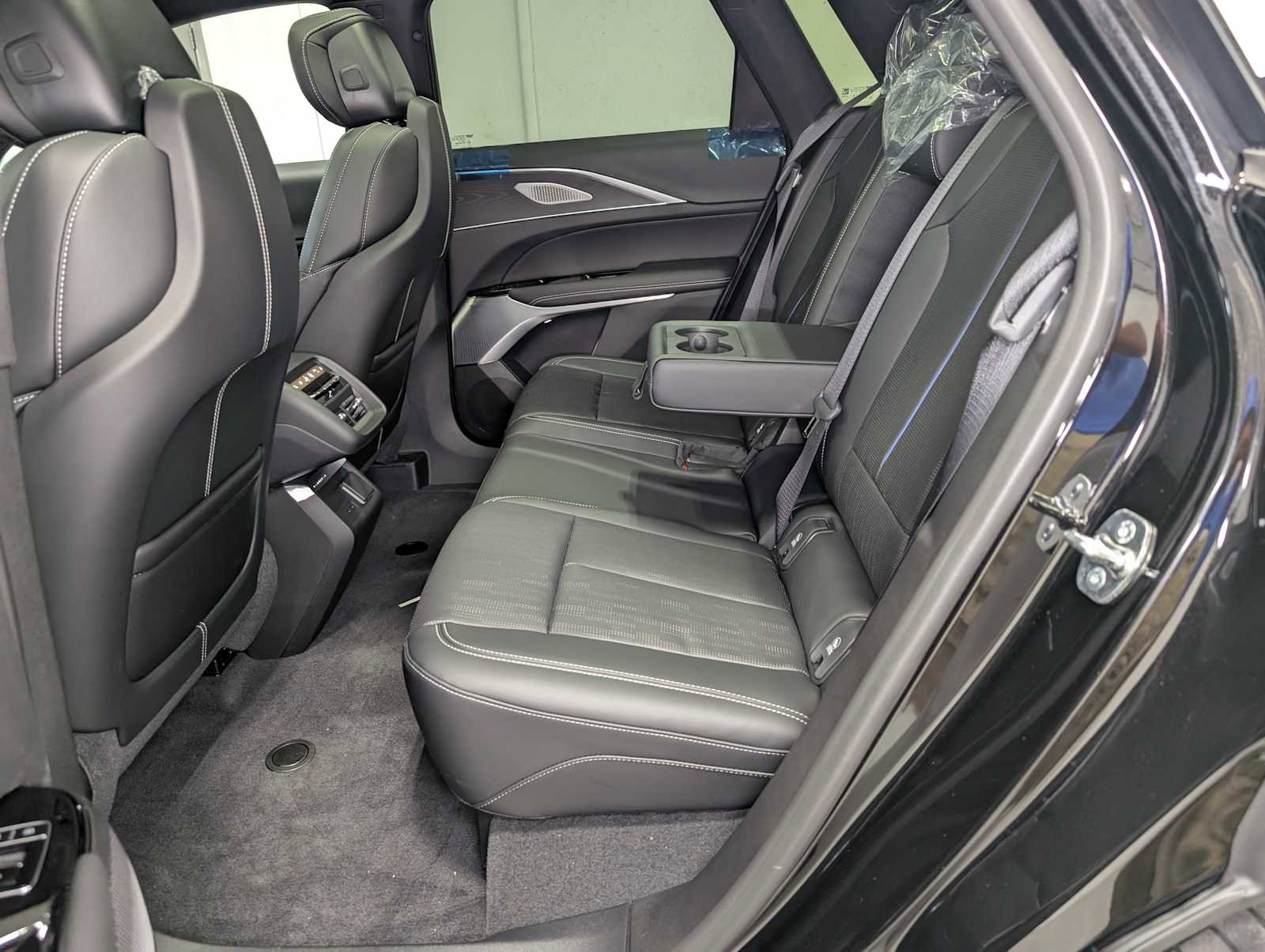 New 2026 Cadillac Lyriq V image 23