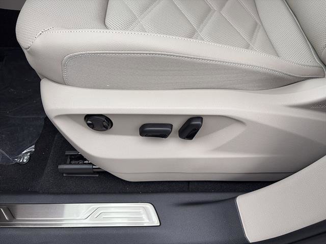 New 2026 Volkswagen Atlas SE image 15