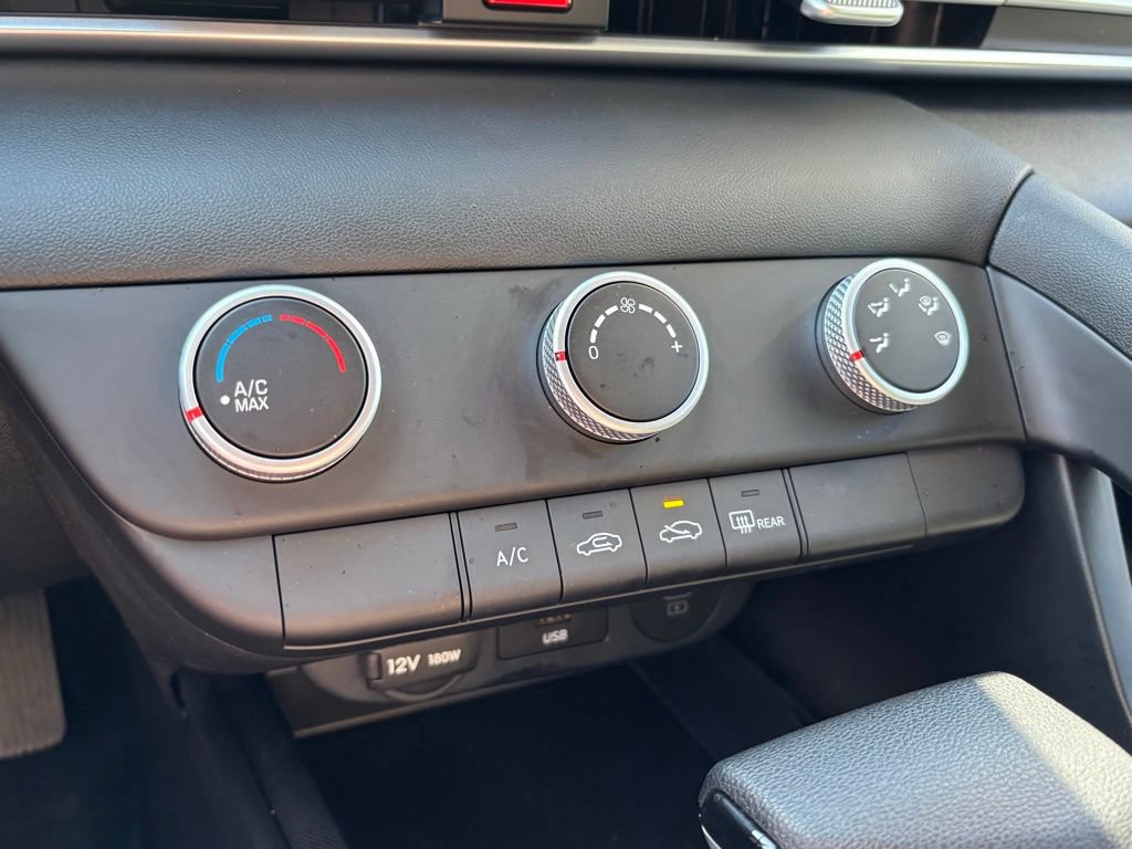 Certified 2026 Hyundai Elantra SE FWD image 29