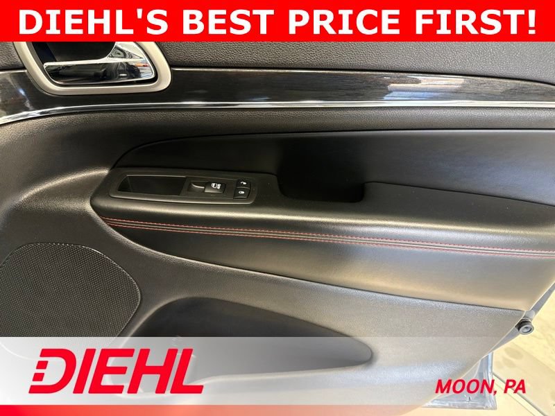 Used 2018 Jeep Grand Cherokee Trailhawk w/ Trailhawk Luxury Group AWD/4WD image 16