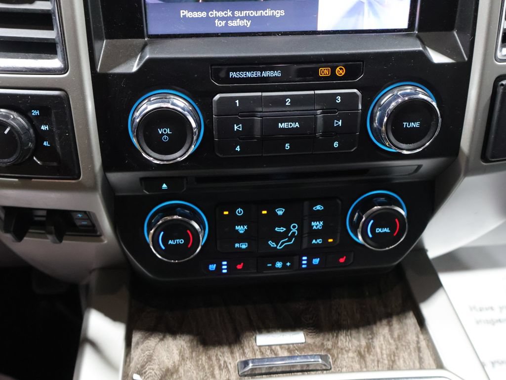 Used 2018 Ford F250 Lariat w/ Lariat Ultimate Package AWD/4WD image 25
