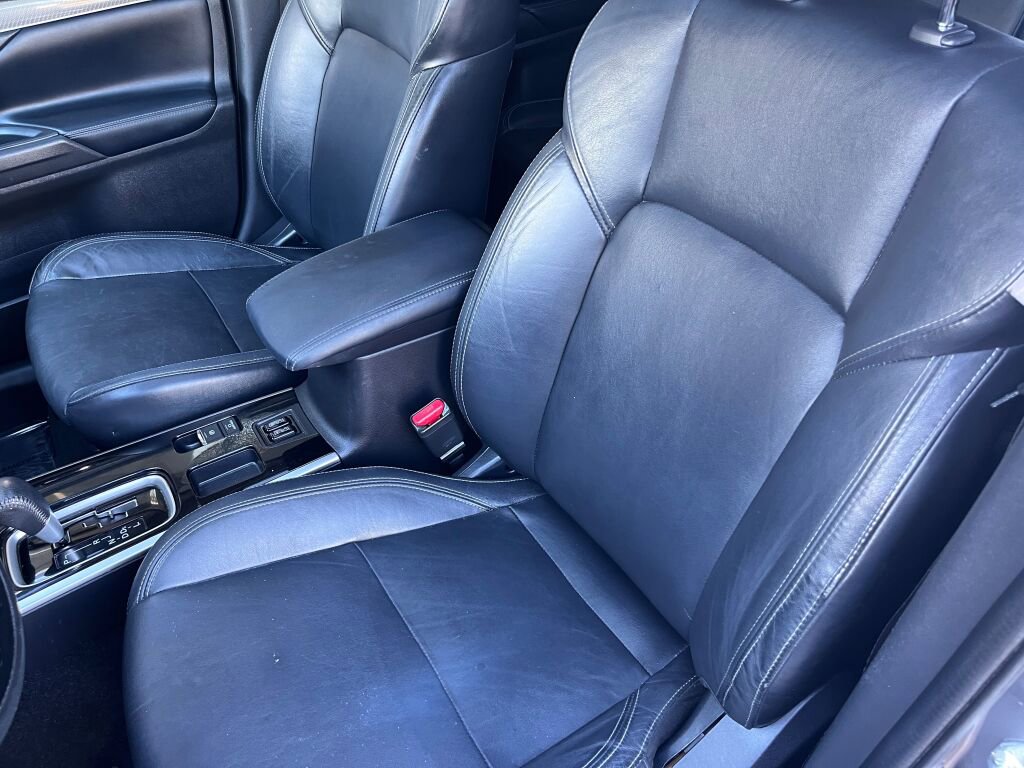 Used 2019 Mitsubishi Outlander SEL image 13