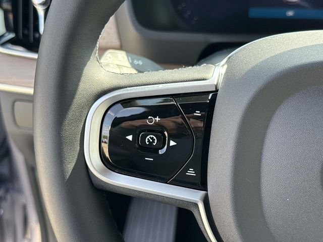 New 2026 Volvo XC90 B6 Plus w/ Protection Package Premier image 24