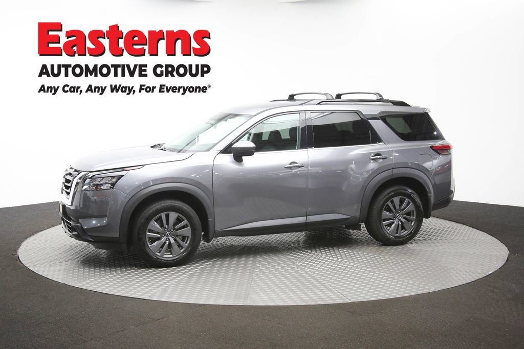 Used 2024 Nissan Pathfinder SV AWD/4WD image 56