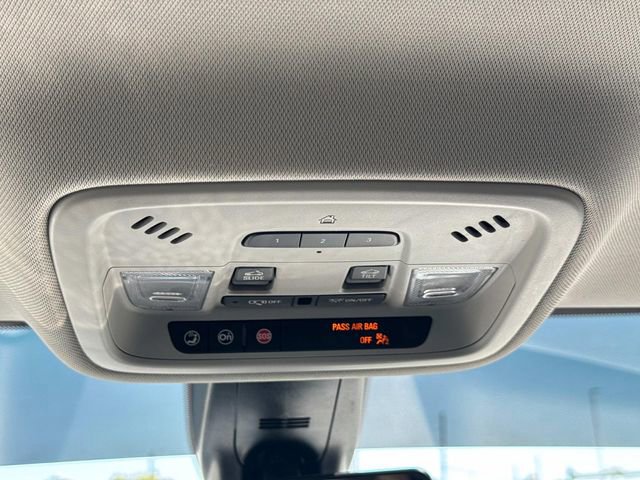 Used 2021 Chevrolet Traverse Premier w/ Redline Edition image 22