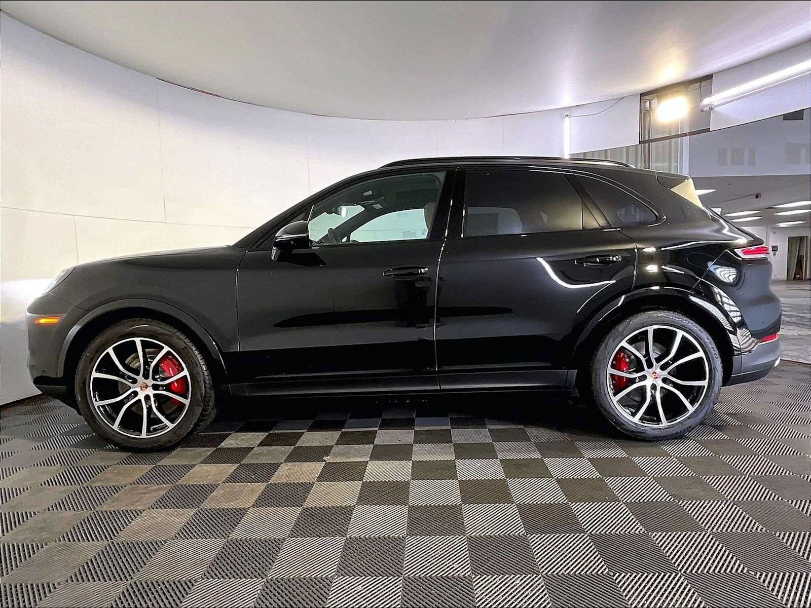 New 2026 Porsche Cayenne S AWD/4WD image 2