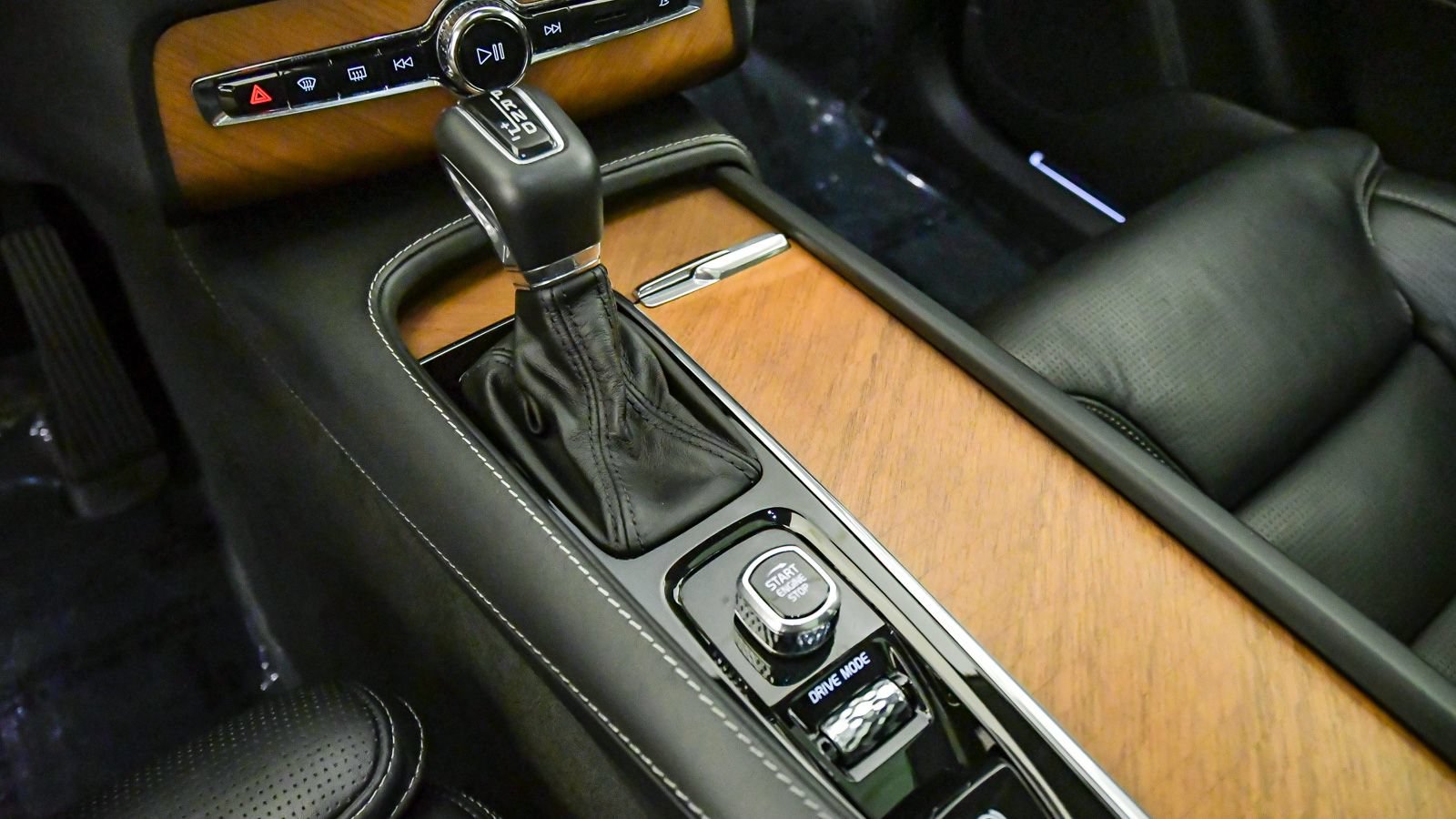 Used 2019 Volvo XC90 T6 Inscription w/ Luxury Package AWD/4WD image 22
