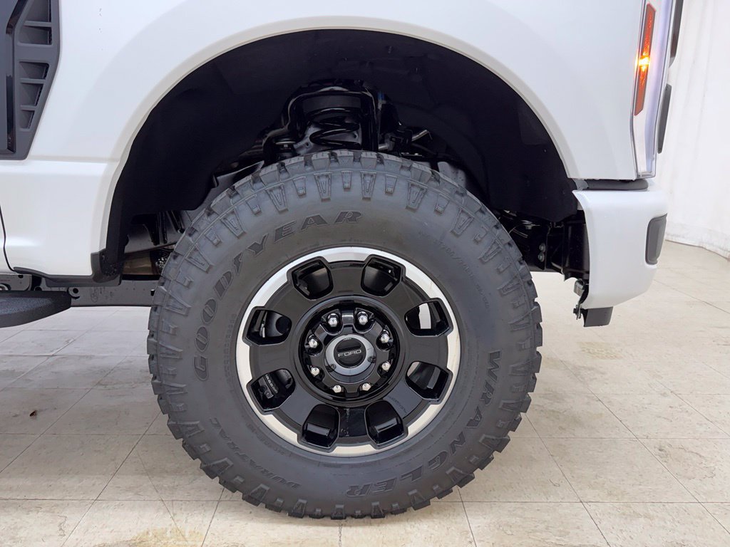 New 2027 Ford F250 Lariat w/ Tremor Off-Road Package AWD/4WD image 9