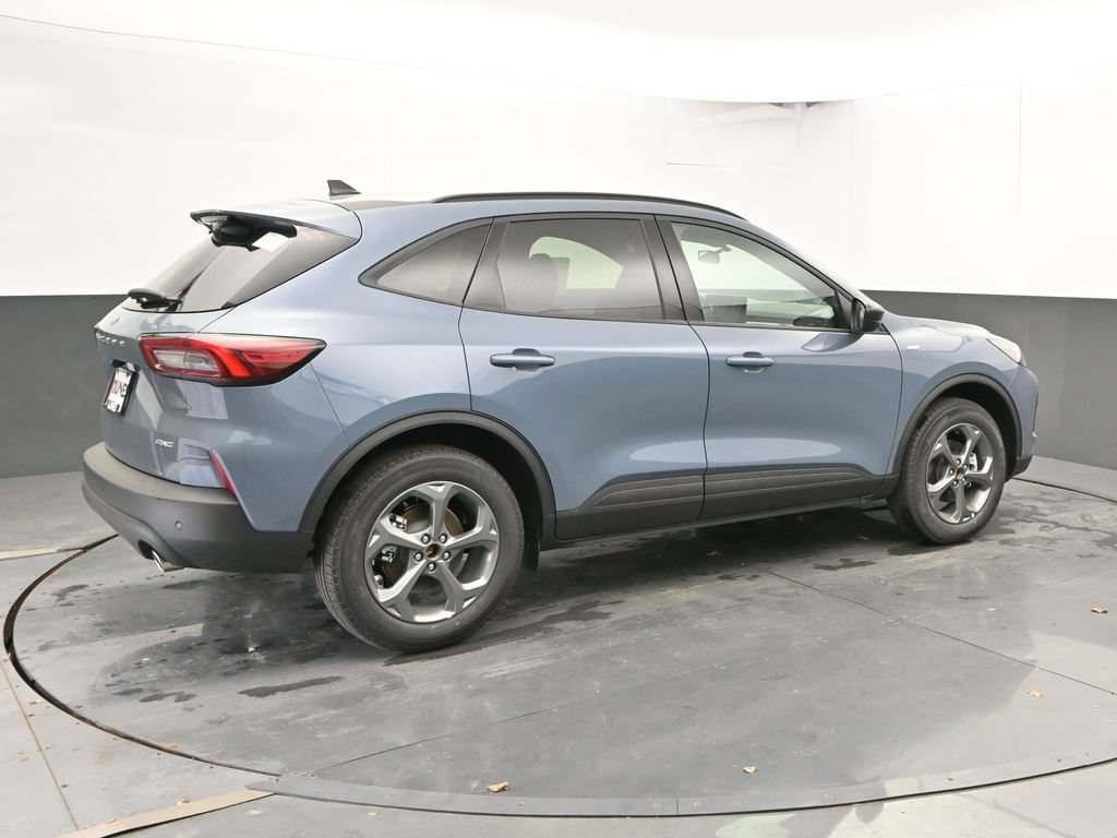 New 2026 Ford Escape ST-Line w/ Tech Pack #1 AWD/4WD image 2