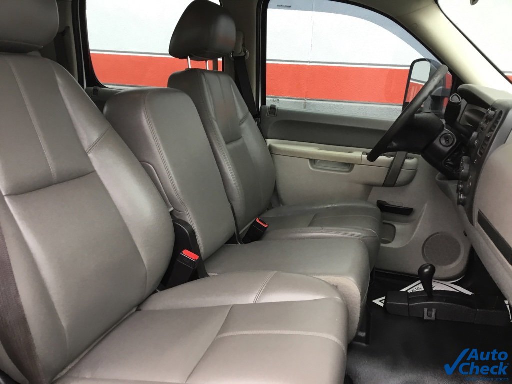 Used 2013 GMC Sierra 3500 W/T w/ Snow Plow Prep Package image 30