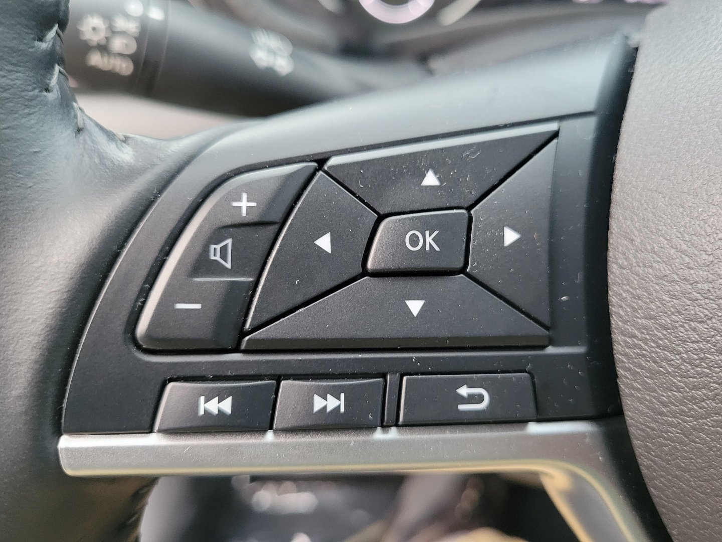 Certified 2021 Nissan Sentra SV image 22