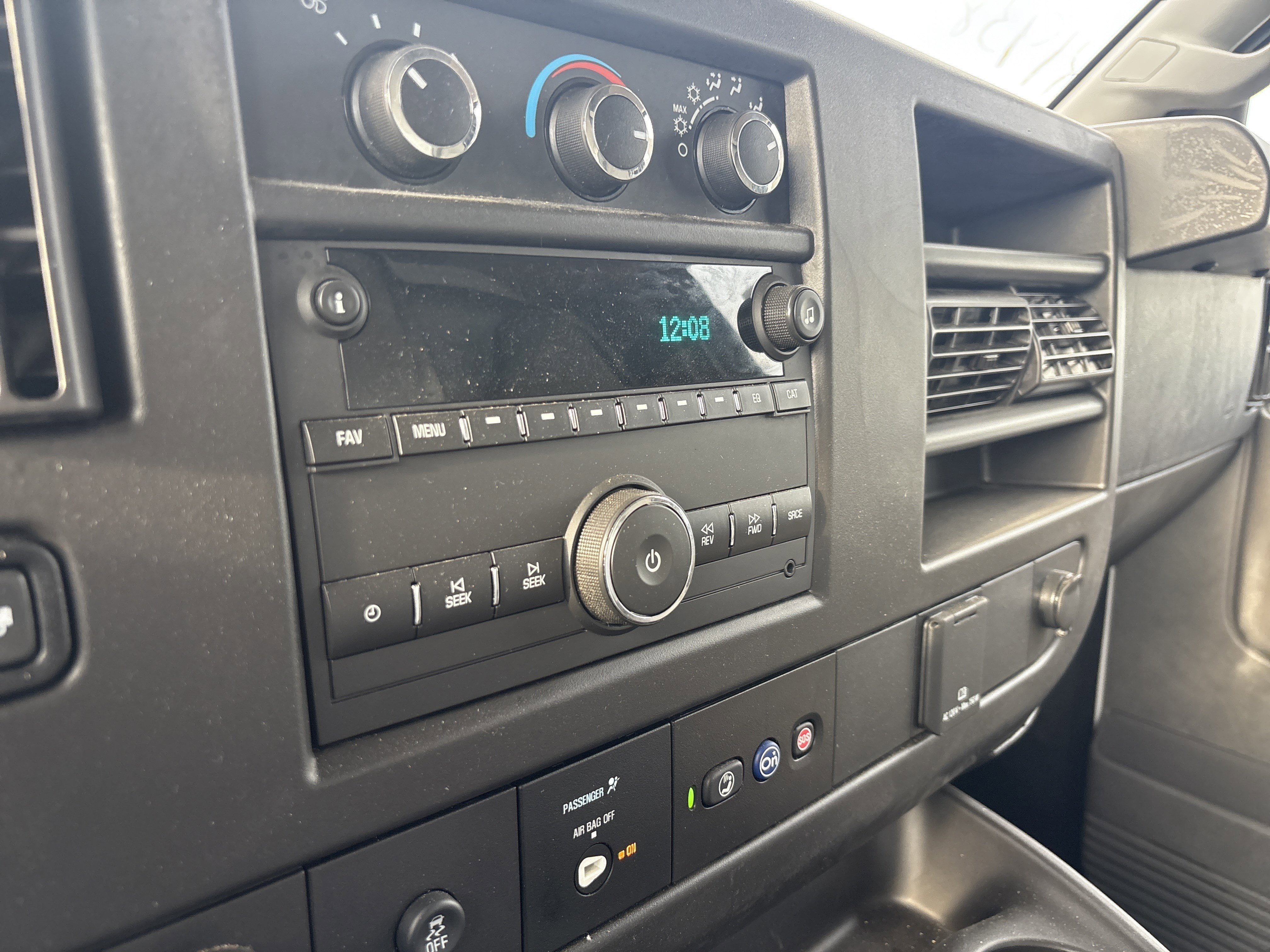 New 2024 GMC Savana 3500 w/ Power Convenience Package image 15