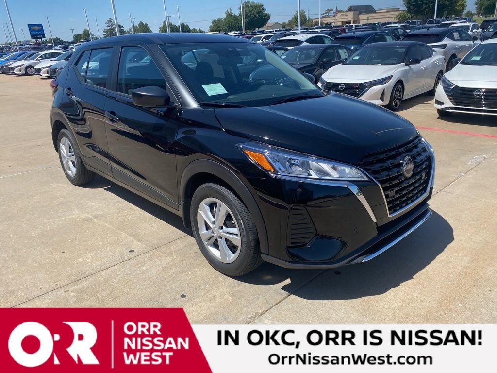 New 2025 Nissan Kicks Play S FWD image 7