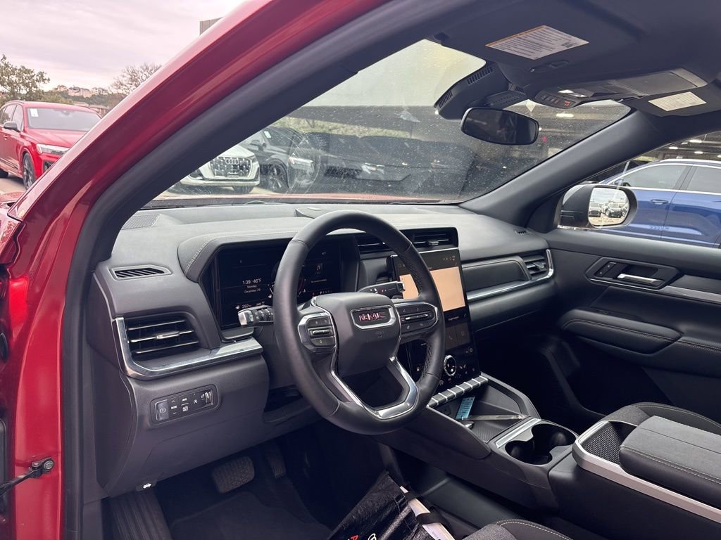 Used 2025 GMC Terrain Elevation image 12