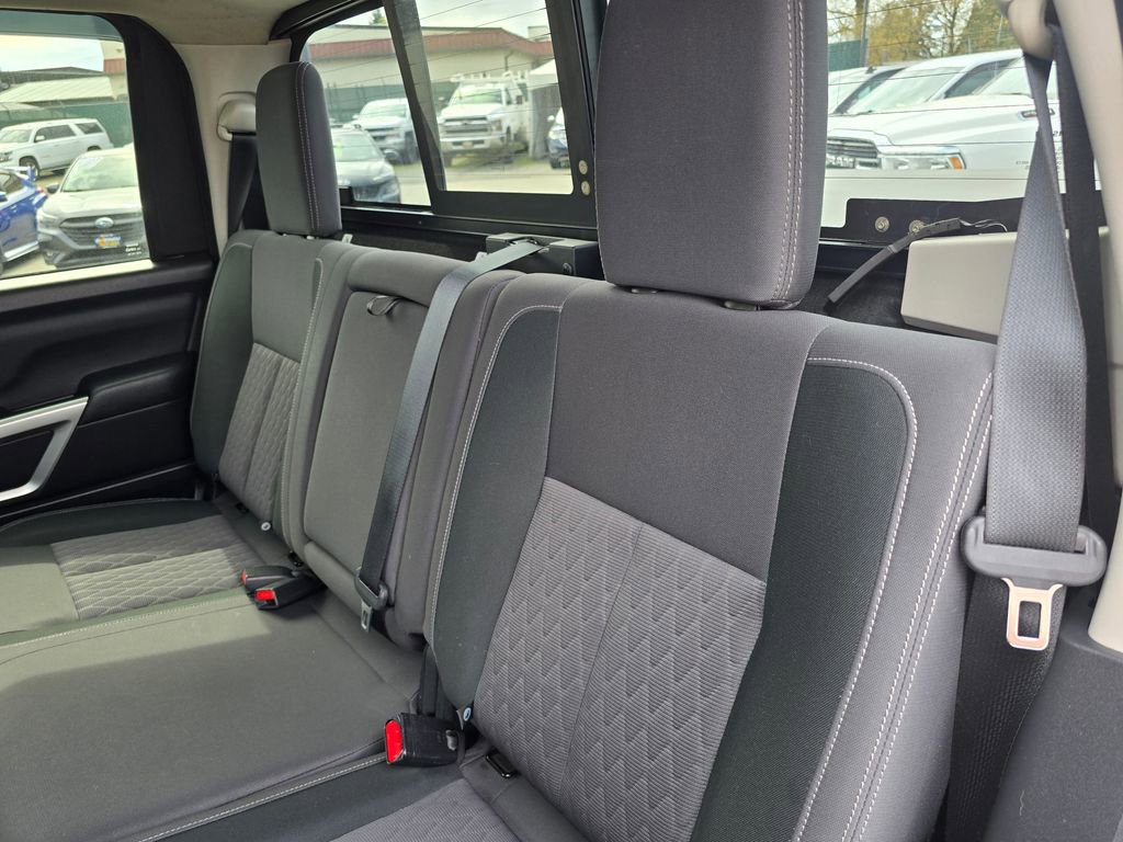 Used 2021 Nissan Titan SV w/ SV Convenience Package image 19