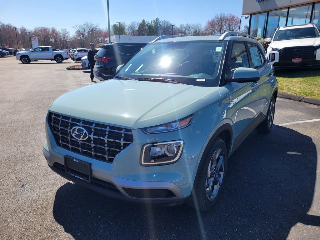 New 2025 Hyundai Venue SEL image 8