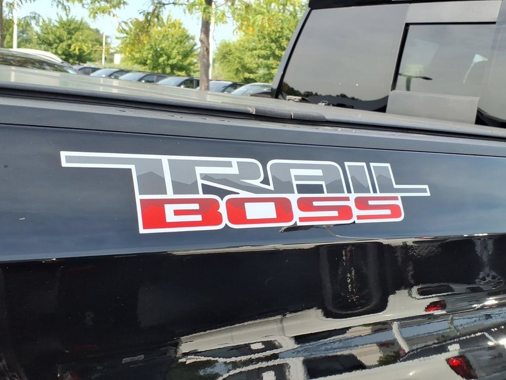 Certified 2022 Chevrolet Silverado 1500 LT Trail Boss w/ Convenience Package II AWD/4WD image 12