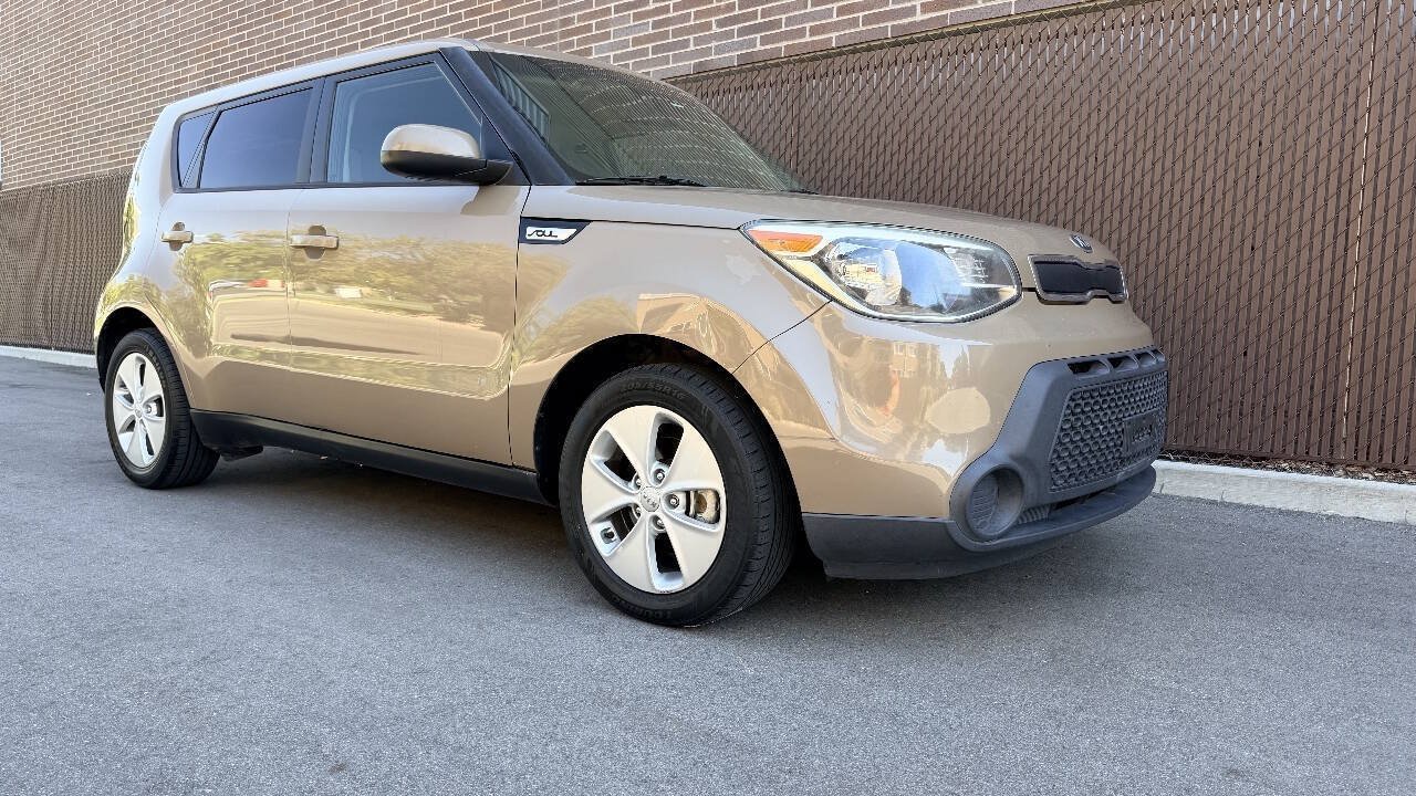Used 2015 Kia Soul FWD image 3