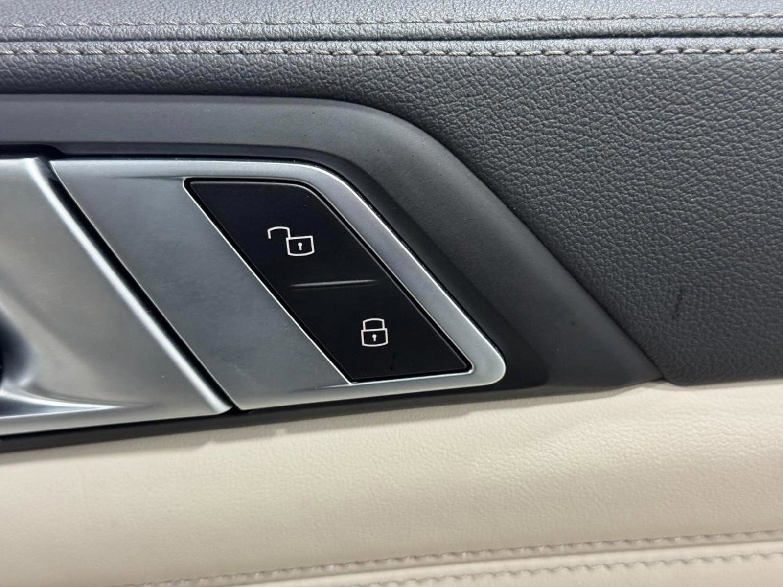 Used 2021 BMW X5 xDrive40i w/ Premium Package image 23