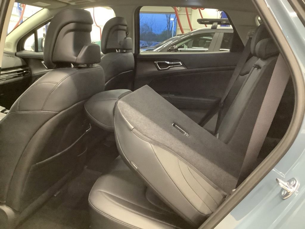 Certified 2026 Kia Sportage EX AWD/4WD image 16
