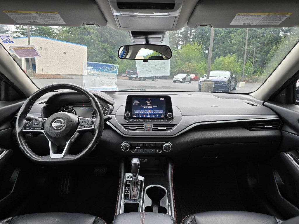 Used 2024 Nissan Altima 2.5 SR FWD image 7