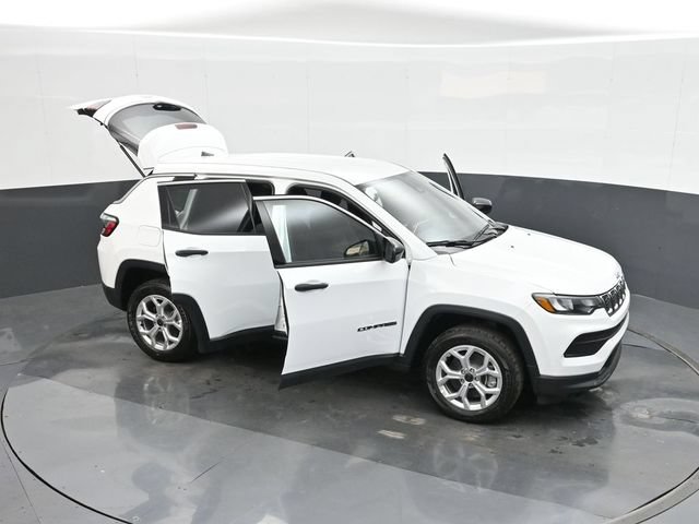 Used 2025 Jeep Compass Sport AWD/4WD image 49