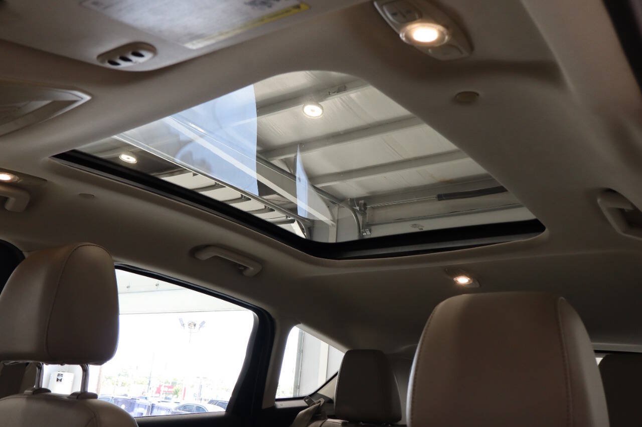 Used 2013 Ford C-MAX SEL FWD image 29