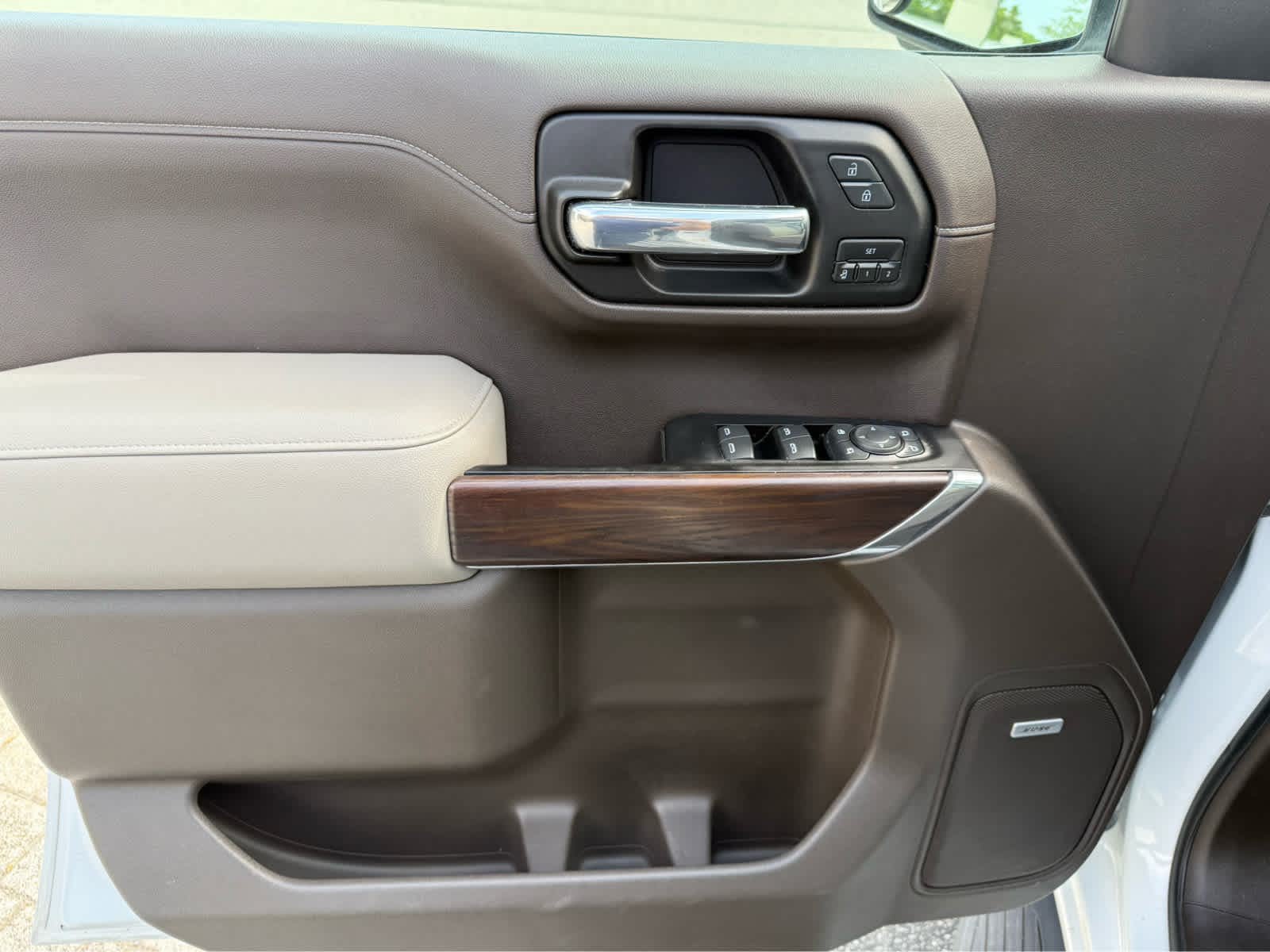 Used 2019 GMC Sierra 1500 SLT w/ SLT Premium Plus Package AWD/4WD image 13