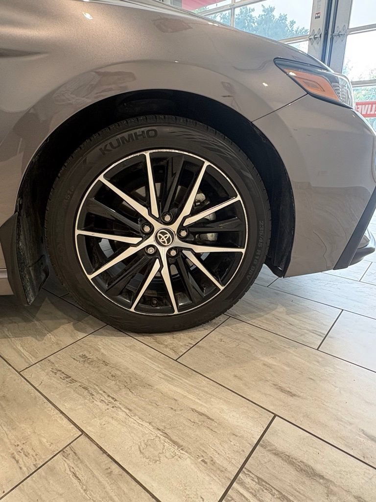 Used 2024 Toyota Camry SE w/ Cold Weather Package AWD/4WD image 10