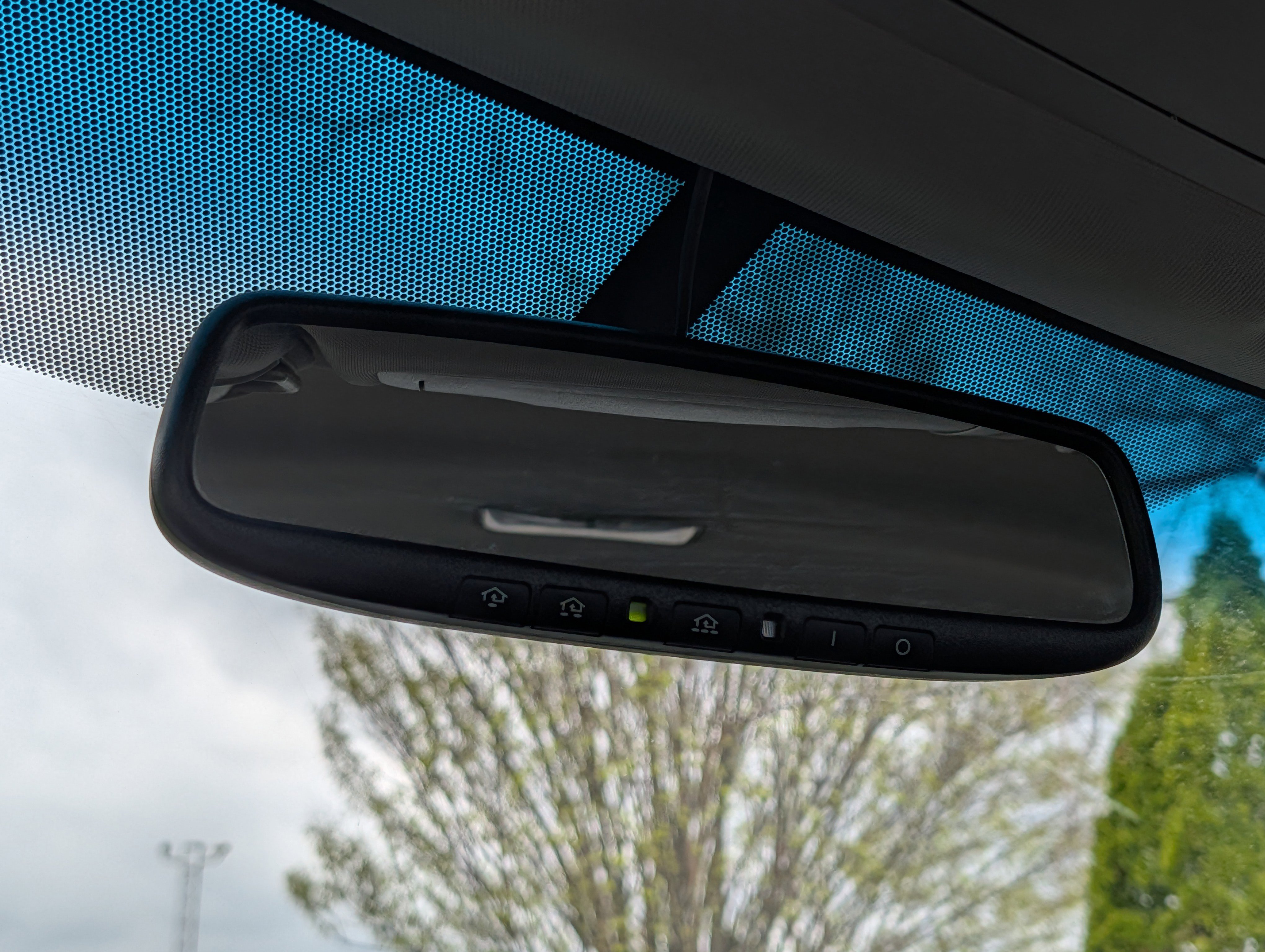 Used 2016 Toyota Camry SE FWD image 23