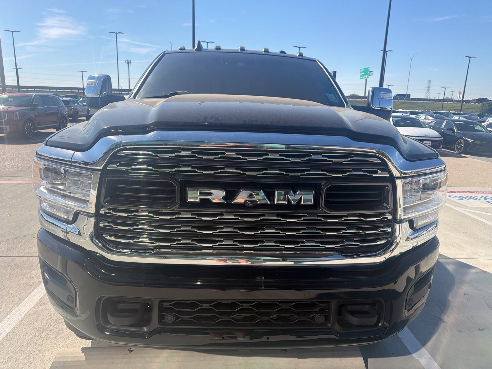 Used 2024 RAM 2500 Limited AWD/4WD image 2