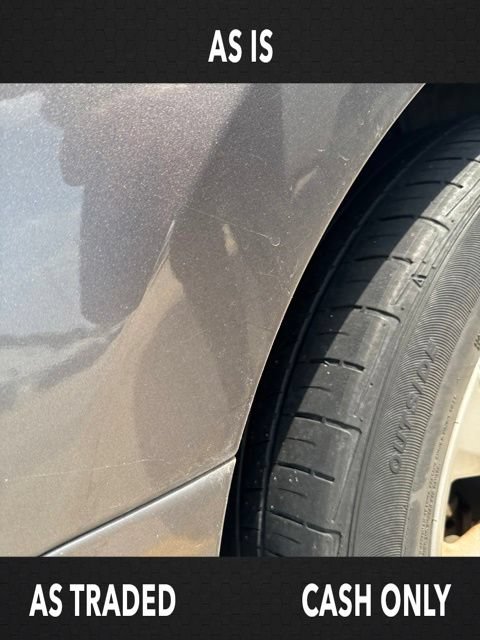 Used 2018 Toyota Camry LE FWD image 14