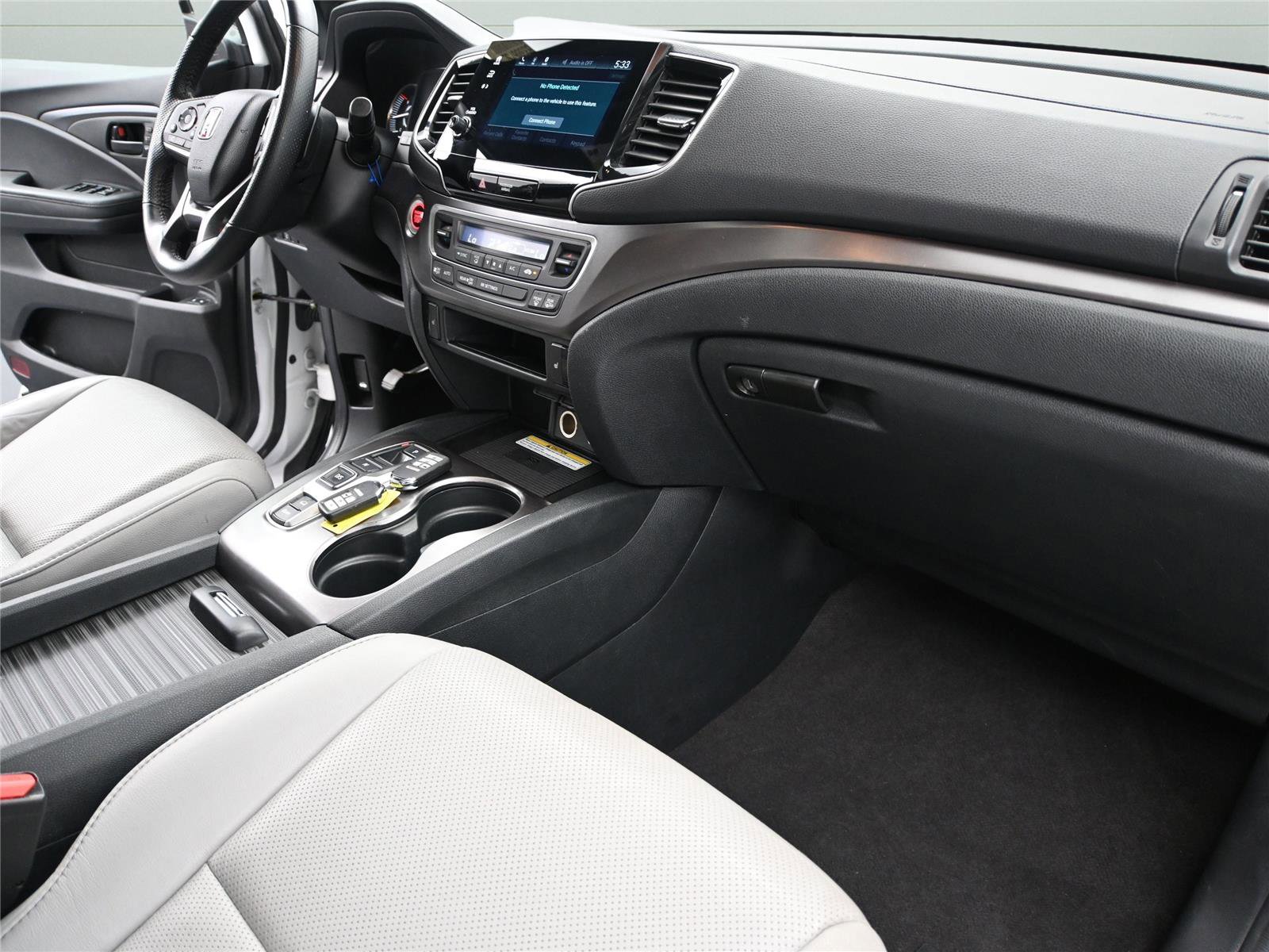 Used 2023 Honda Passport EX-L image 16