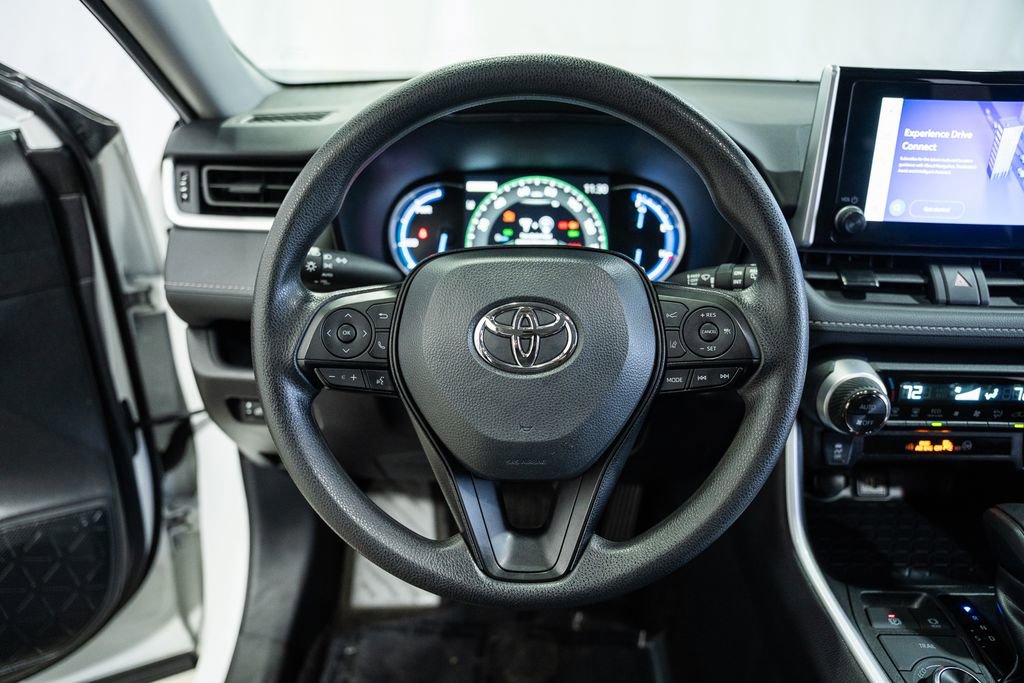 Used 2025 Toyota RAV4 XLE image 25