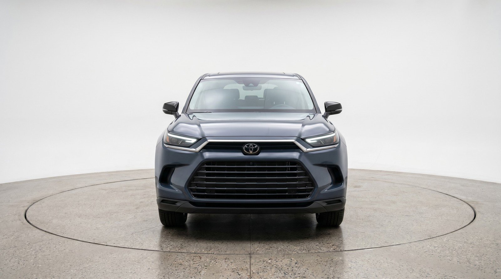 Used 2025 Toyota Grand Highlander FWD image 2