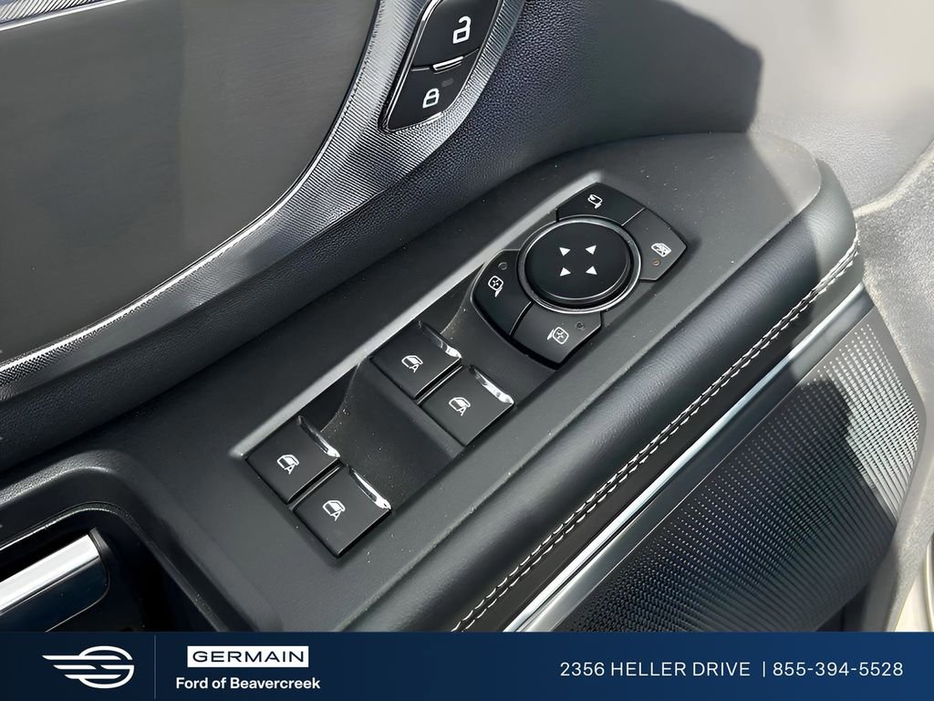 Certified 2025 Ford Expedition Platinum image 10