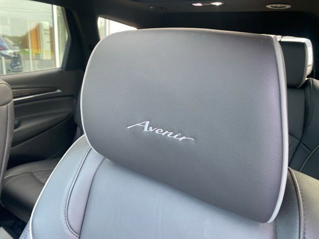 Used 2022 Buick Enclave Avenir w/ LPO, Floor Liner Package AWD/4WD image 9