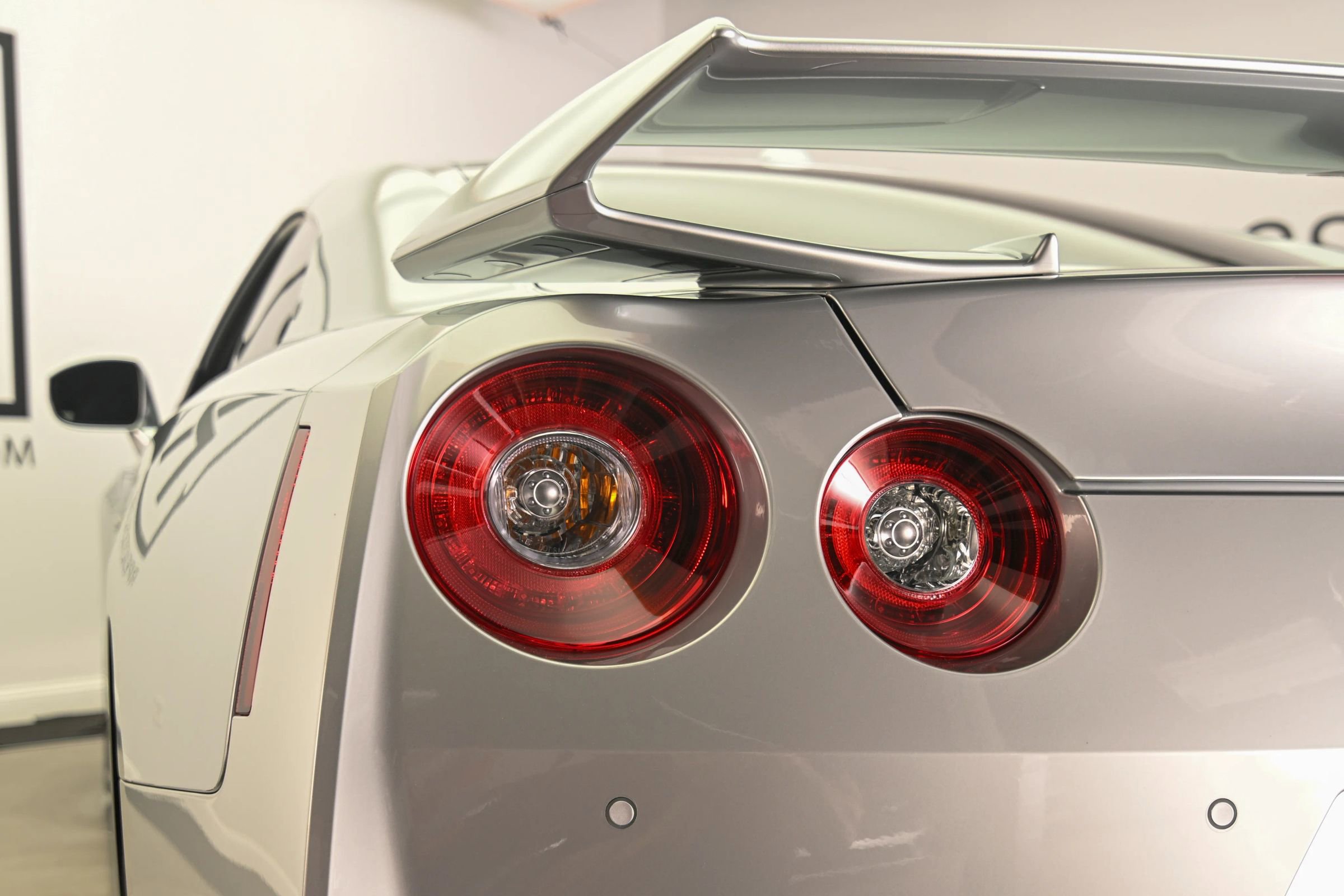 Used 2024 Nissan GT-R Premium w/ Floor Mat Package AWD/4WD image 34