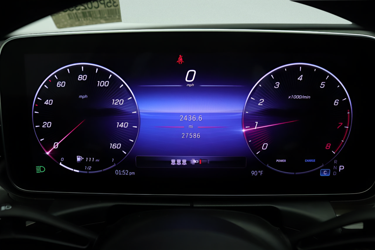 Used 2023 Mercedes-Benz C 300 Sedan image 11