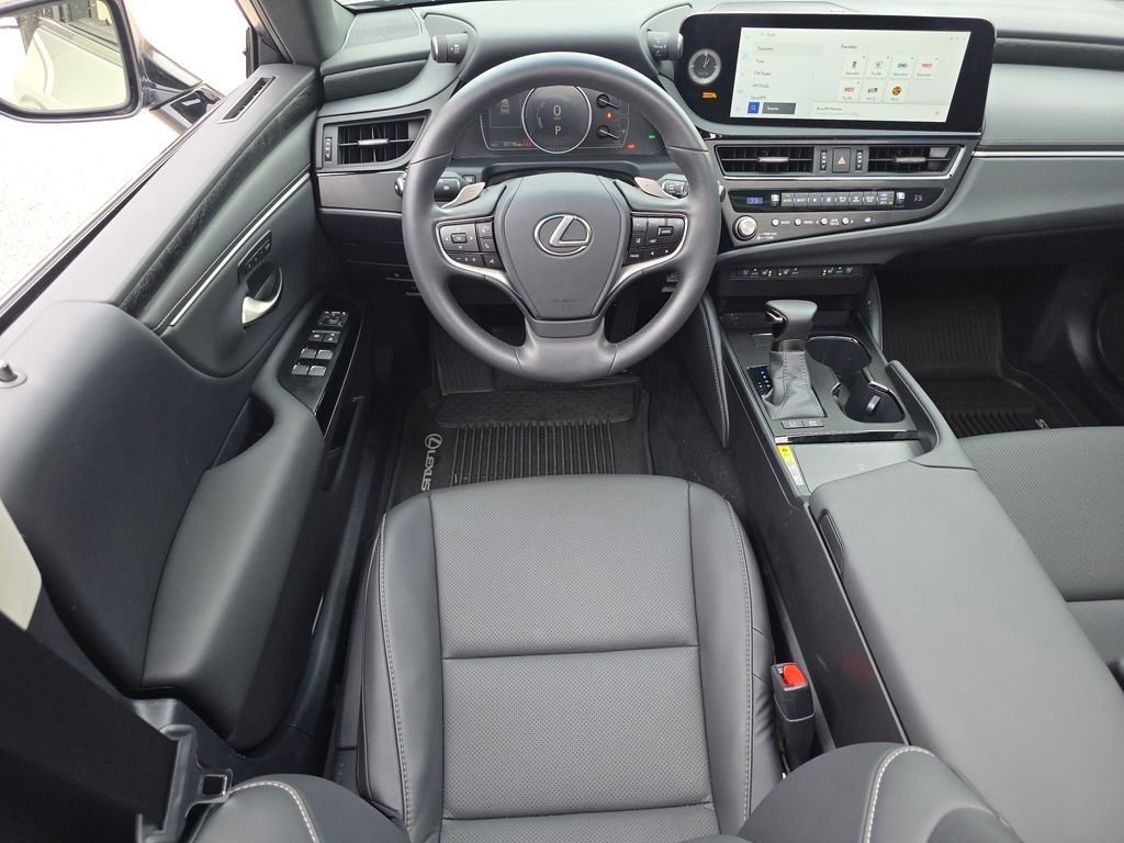 Certified 2025 Lexus ES 300h w/ Premium Package image 19