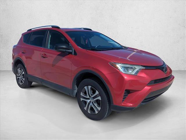 Used 2017 Toyota RAV4 LE video 3