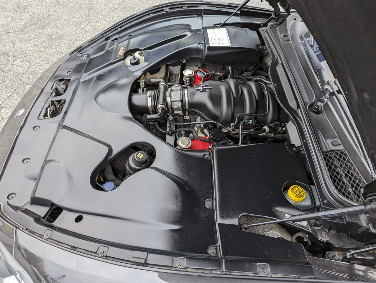 Used 2014 Maserati GranTurismo MC image 39