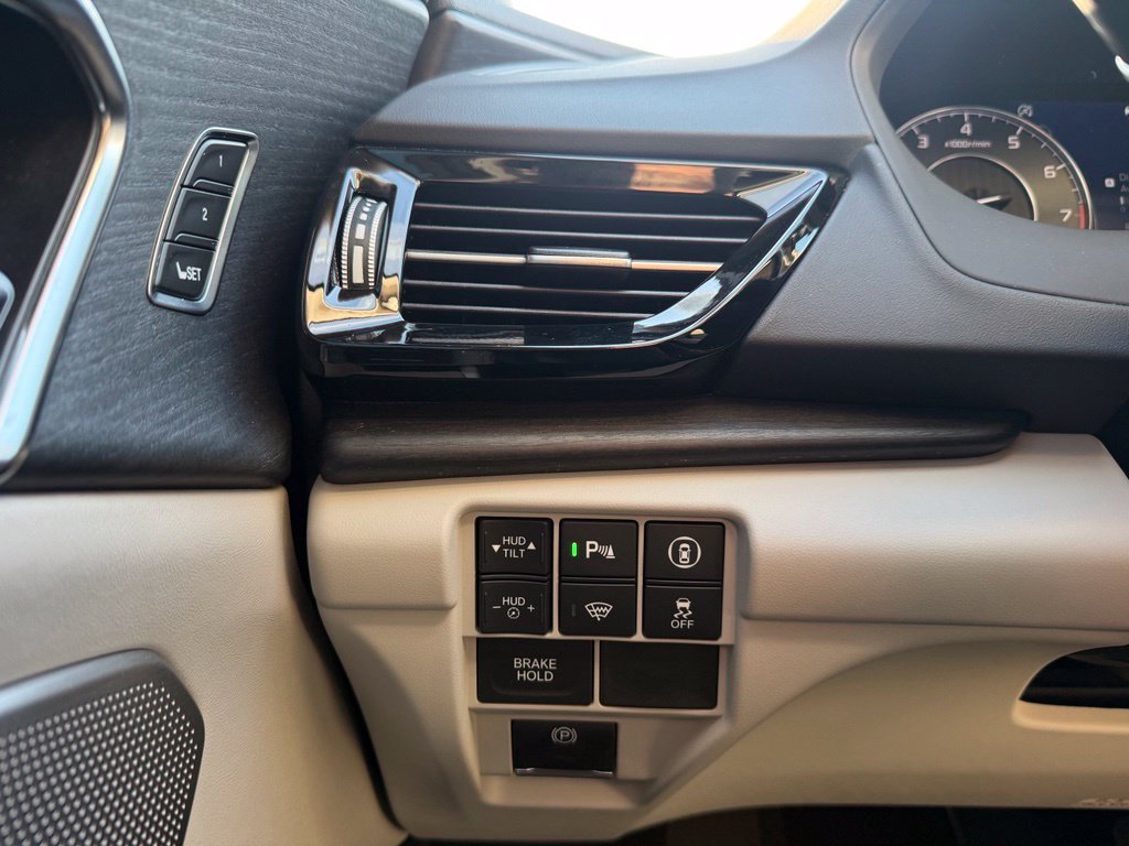 Used 2025 Acura RDX w/ Advance Package AWD/4WD image 13