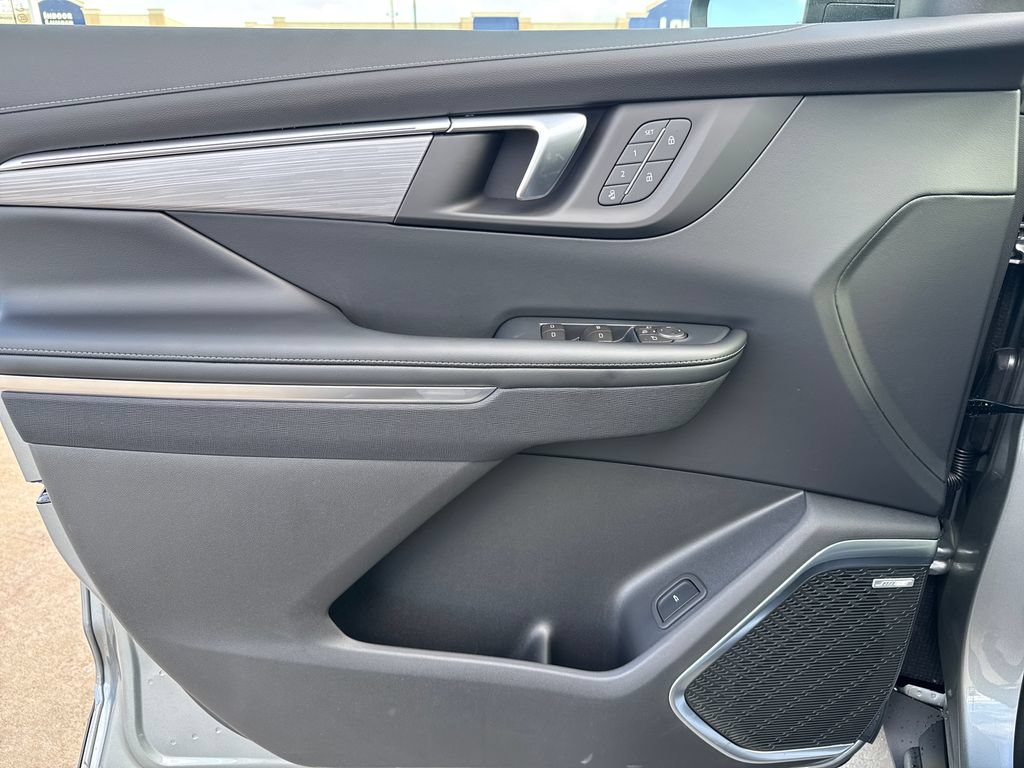 New 2026 Buick Enclave Preferred w/ Power Package AWD/4WD image 17
