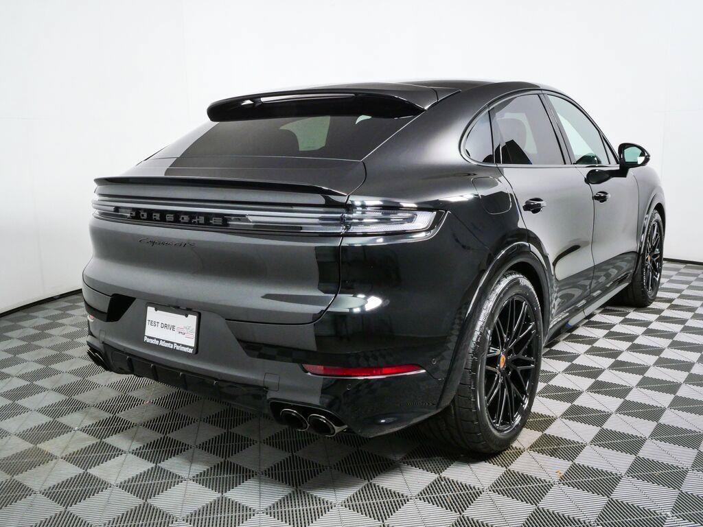 New 2026 Porsche Cayenne GTS AWD/4WD image 30
